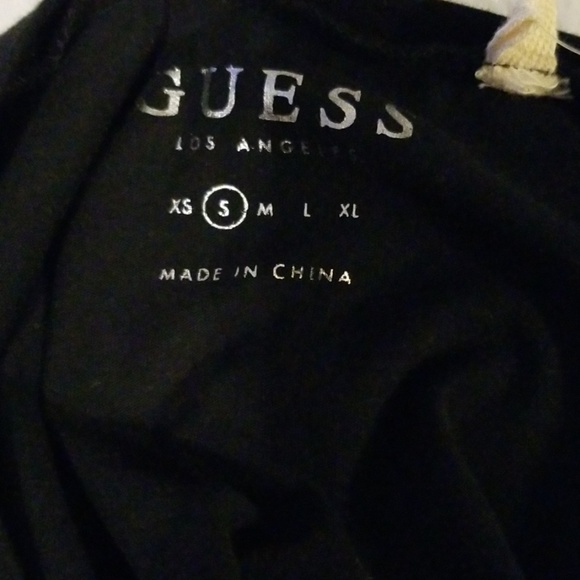 Guess - Picture 5 of 5